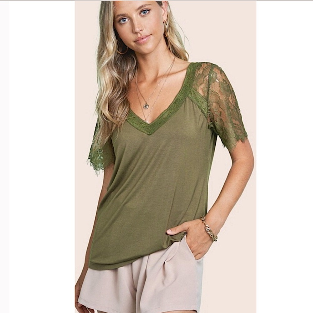 NWT La Miel Olive Lace Sleeve Top